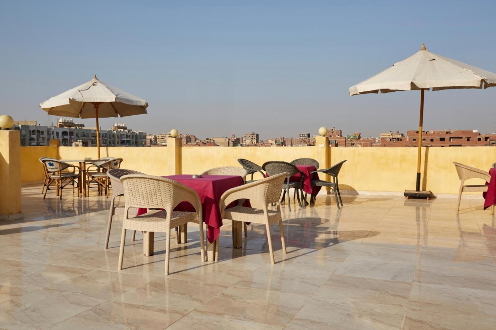 Grand Pyramid View Hotel Kafret el-Gabal Kültér fotó