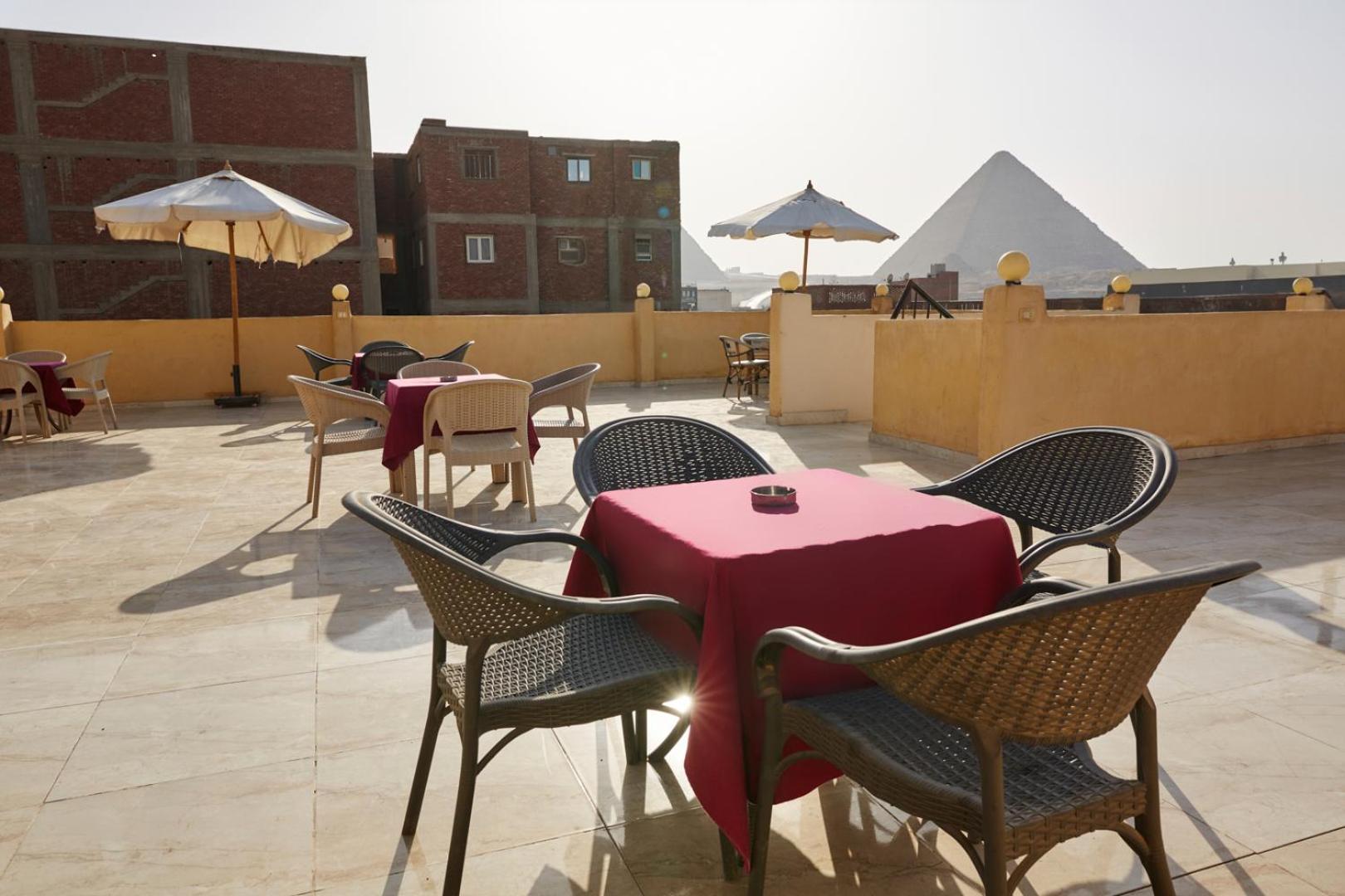 Grand Pyramid View Hotel Kafret el-Gabal Kültér fotó