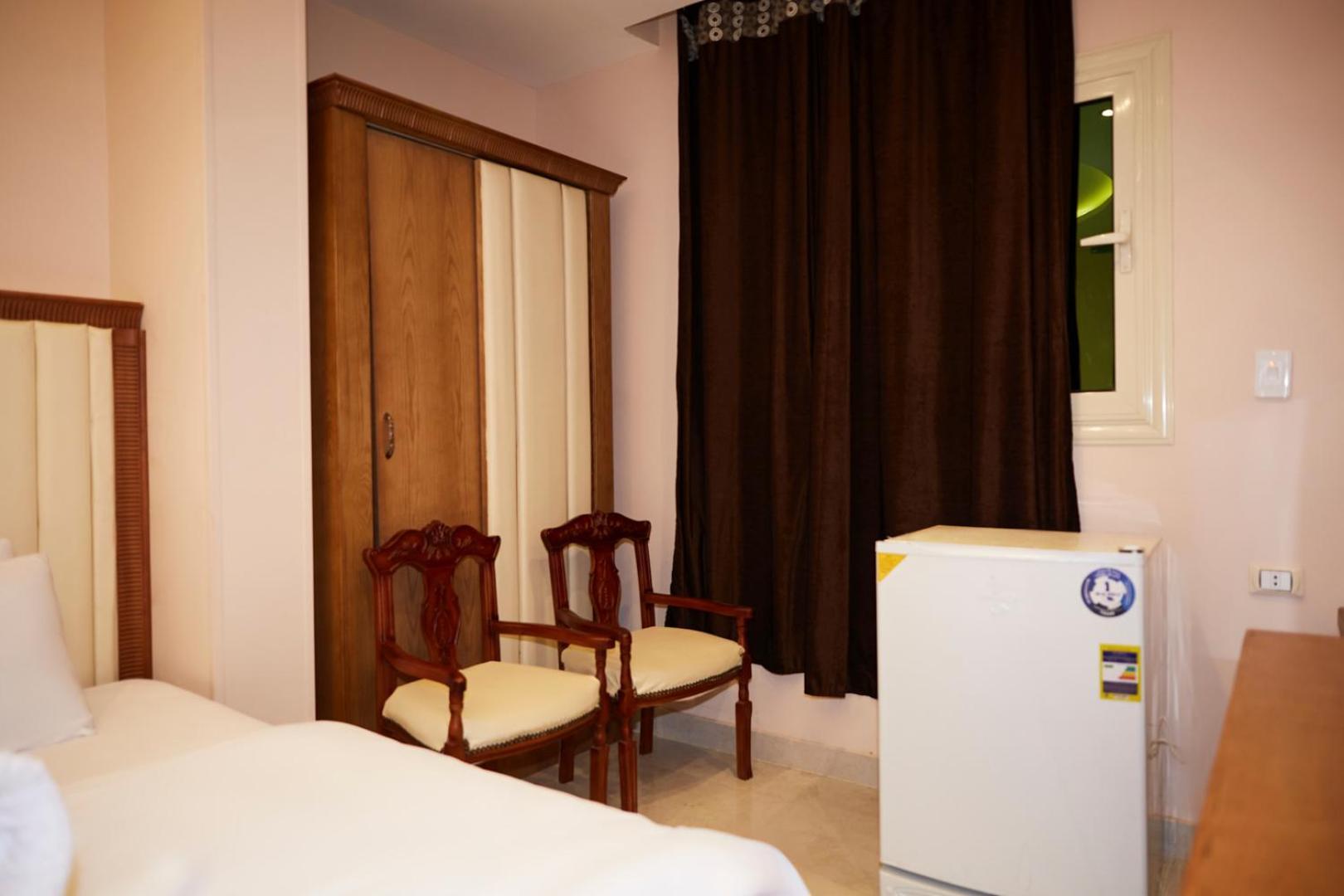 Grand Pyramid View Hotel Kafret el-Gabal Kültér fotó