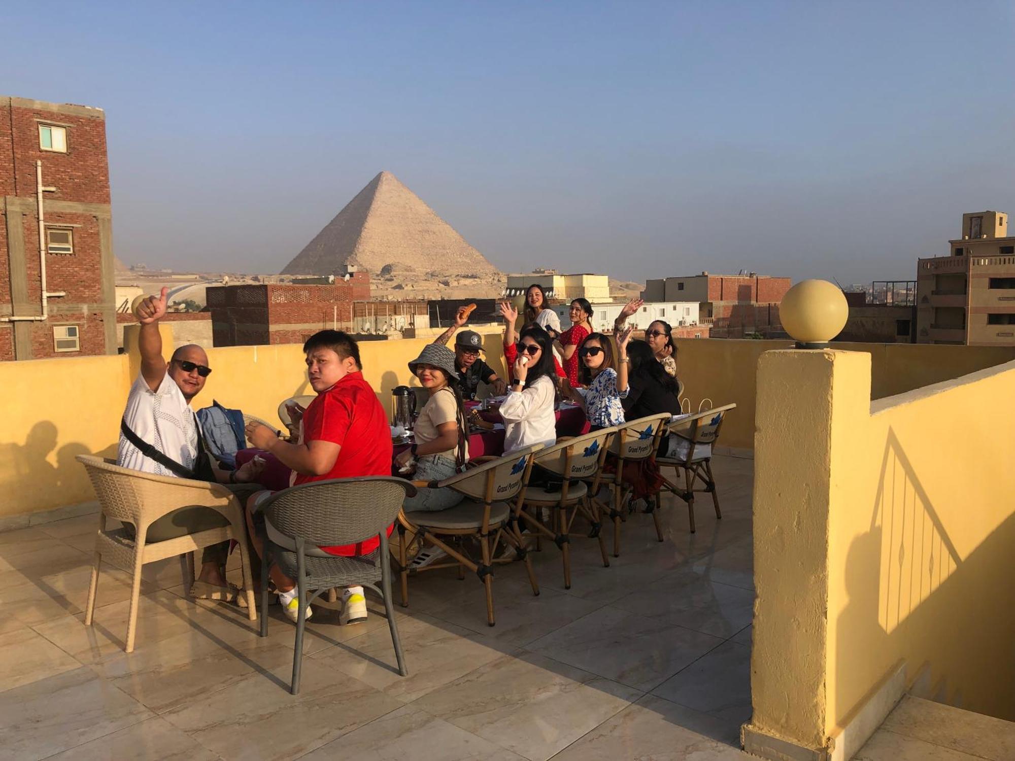 Grand Pyramid View Hotel Kafret el-Gabal Kültér fotó