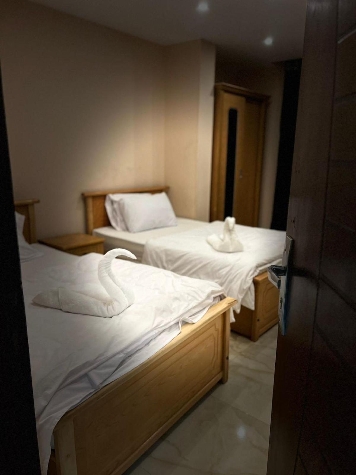 Grand Pyramid View Hotel Kafret el-Gabal Kültér fotó