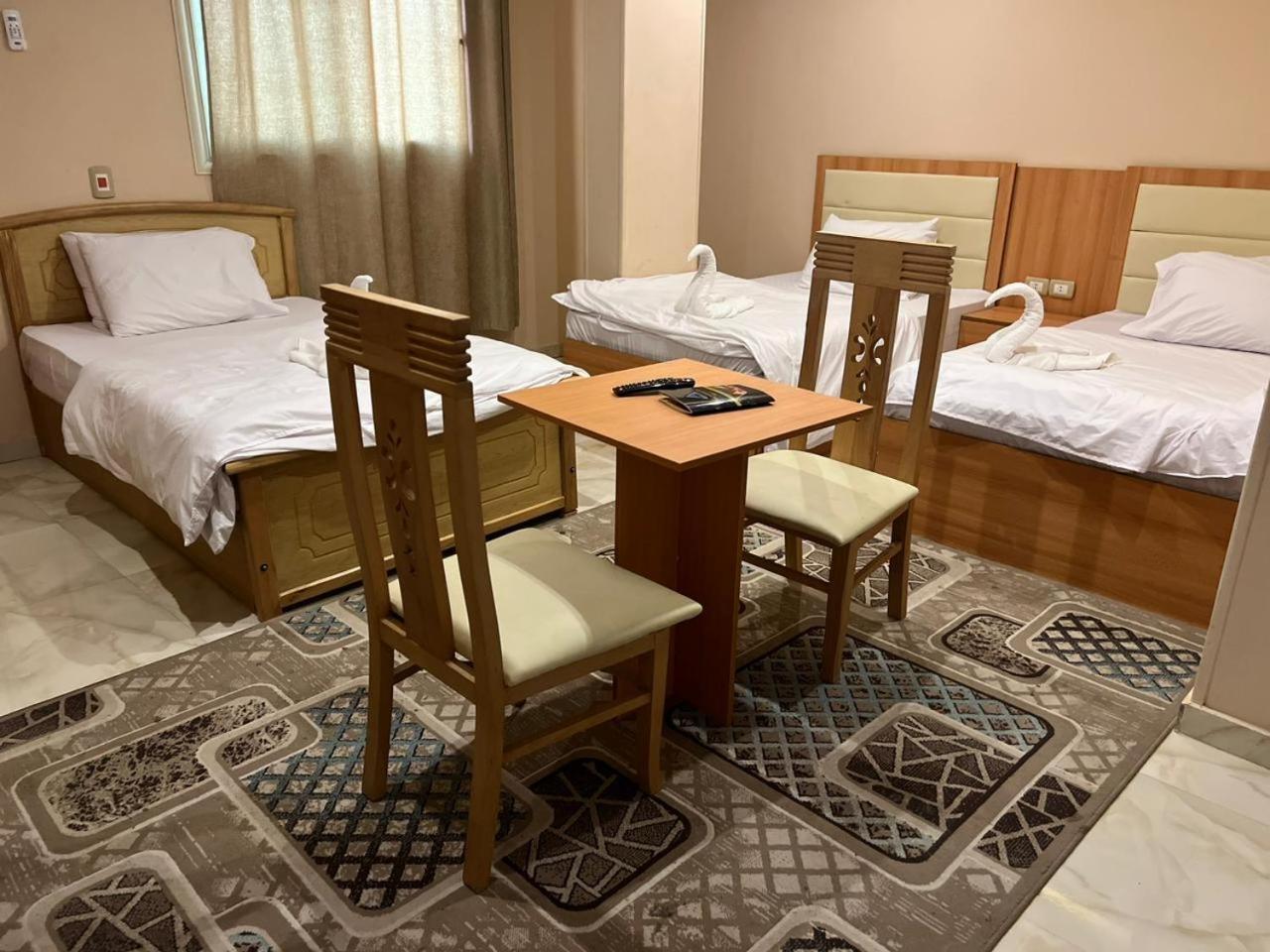 Grand Pyramid View Hotel Kafret el-Gabal Kültér fotó