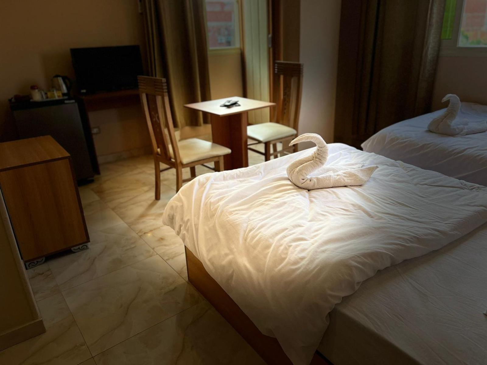 Grand Pyramid View Hotel Kafret el-Gabal Kültér fotó